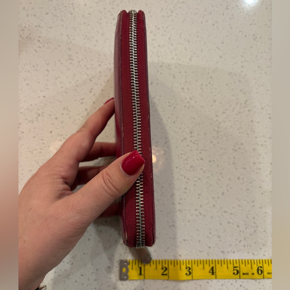 Louis Vuitton Epi Zippy Wallet FULL INCLUSION - Picture 4 of 10